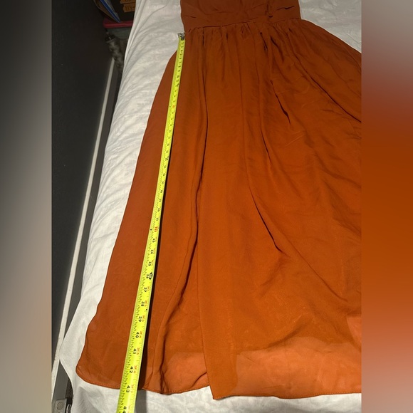 Elegant Orange Marrón Wedding Dress - Picture 12 of 16